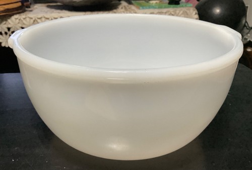 Glasbake white milk glass - qt,