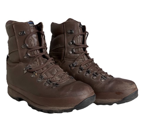 Altberg defender army military - army,