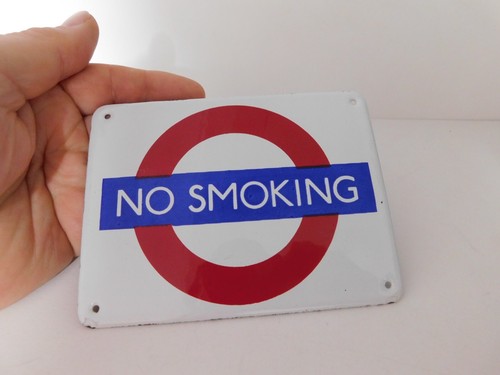 London underground smoking - no,