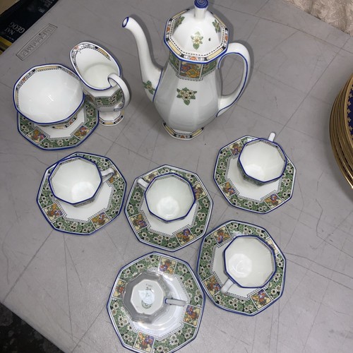 Royal doulton tea set - doulton,