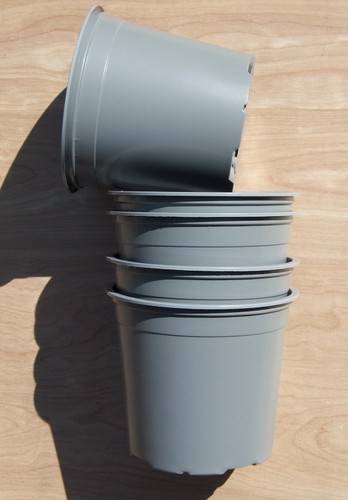 9cm small grey plastic - 30,