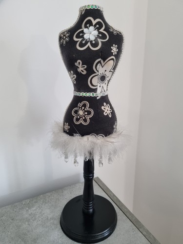 Decorative mannequin jewellery - mannequin,