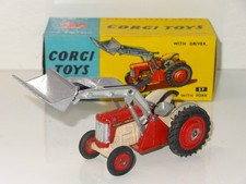 CORGI 57 MASSEY FERGUSON 65 TRACTOR & FORK