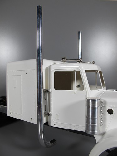 Exhaust pipe stack mounting - pipe,