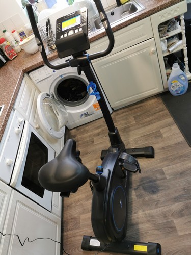 Roger black exercise bike - black,