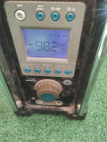 Makita bmr100 job site radio - job,