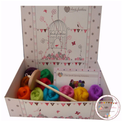 Heidifeathers hand drop - hand,