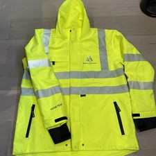 Gore-tex.Waterproof trousers.Waterproof jacket. ￼Size X Large.ARCO 