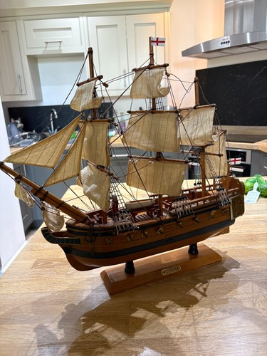 Vintage hms resolution wooden - hms,