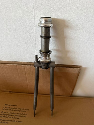 Brompton bike front - front, fork