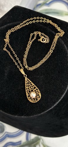 Vintage hallmarked 9ct pendant - vintage,