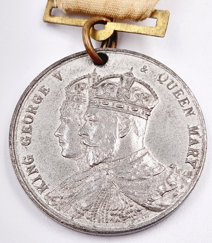 Antique 1911 coronation medal - antique,