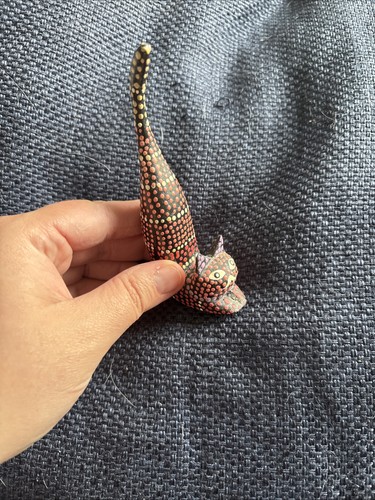 Handcarved handpainted wooden - handcarved/handpainted,