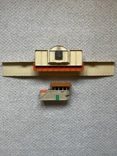 Hornby Dublo: D1 Westbury Through Station and Signal Cabin. Used & Not Boxed