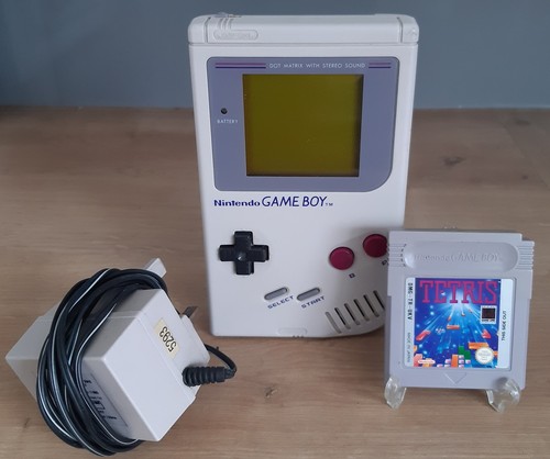 Nintendo gamboy handheld - nintendo,