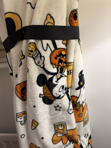 Viral disney mickey mouse - disney,