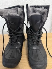 Woman’s Ugg Boots Size 4