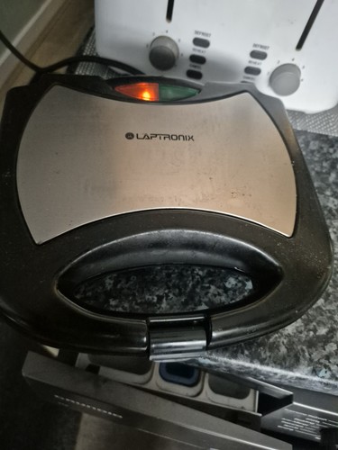 Sandwich maker 15 - maker, –