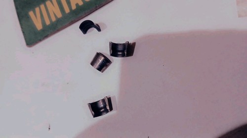 Suzuki exhaust valve collets - suzuki,