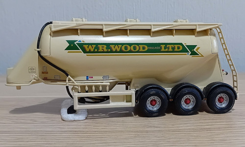 Corgi wood tri - 1.50, tri-