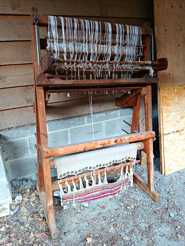 Wooden floor loom weaving - loom,