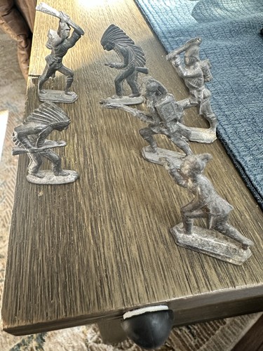 Vintage lead toy soldiers - soldiers, and