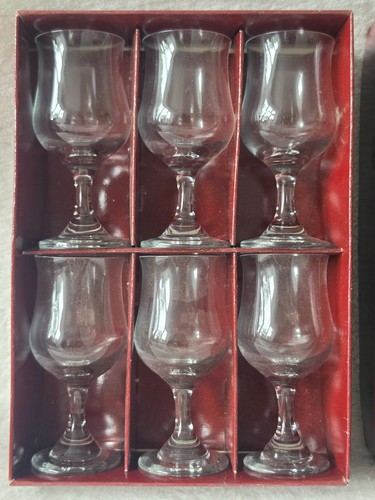 Dema vintage liqueur - dema, glasses