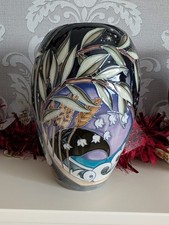 Moorcroft William Morris Tribute Vase Limited Edition Of 50 By Vicky Lovatt 