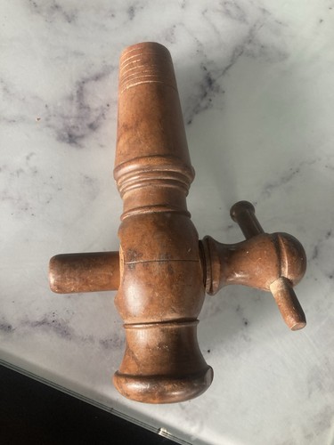 Vintage wooden beer - wooden, tap