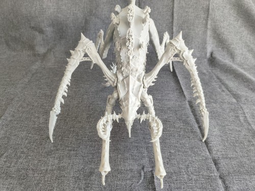 Tyranid hierophant titan - tyranid,