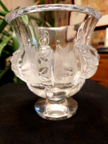 Lalique dampierre vase - ,