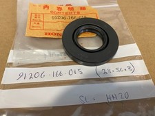 Honda crankshaft oil seal RH 