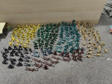  Vintage 500+ plastic toy