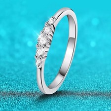 D VVS1 Moissanite Women