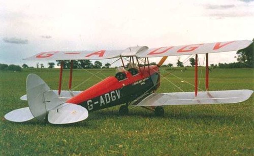 Havilland dh82a tiger moth - de,