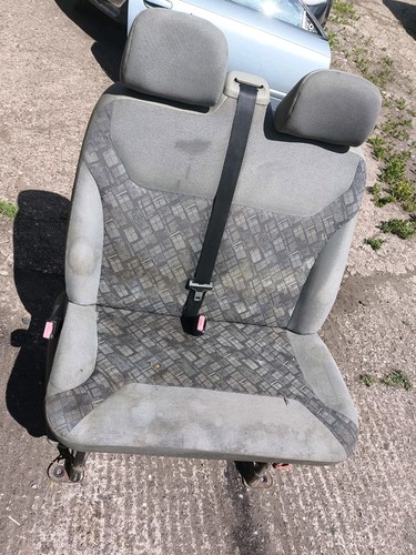 Vauxhall vivaro renault trafic - vauxhall,