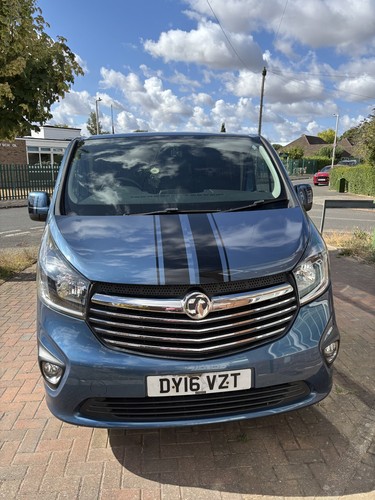 Vauxhall vivaro lwb - 2,