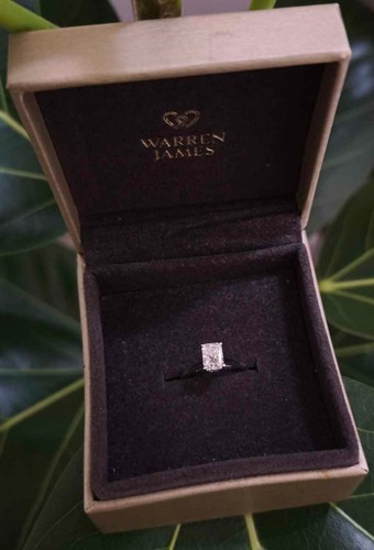 Warren james 9ct - 9ct, gold