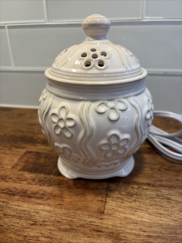 Yankee candle langham - candle, white