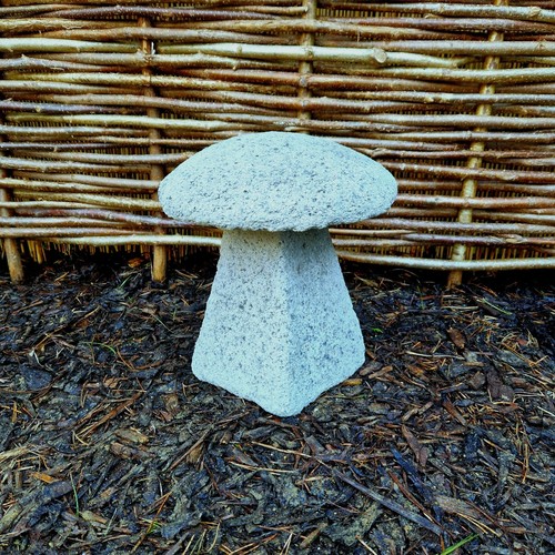 Weathered grey staddle - grey, d