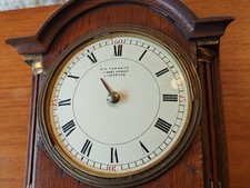 ANTIQUE OAK MANTLE CLOCK
