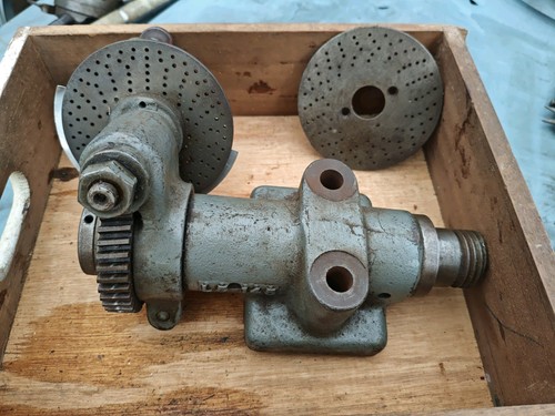 Vintage dividing head with - with, 2