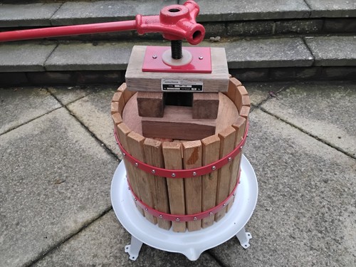 Selections fruit press - selections, bp12