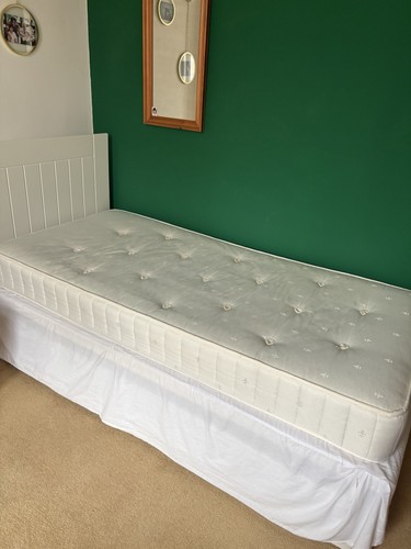 Single bed with pull out - with, pull-out