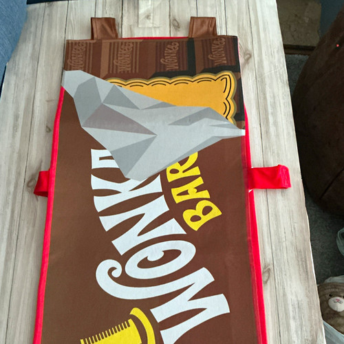 Willy wonka the chocolate - &,