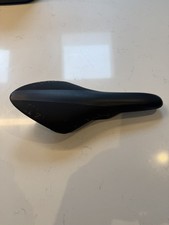 fizik arione r1 carbon saddle