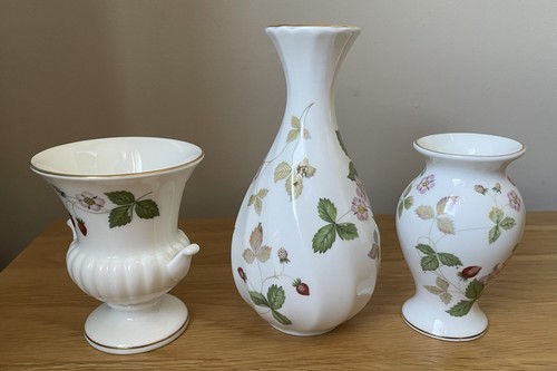 Wedgwood wild strawberry set - wedgwood,