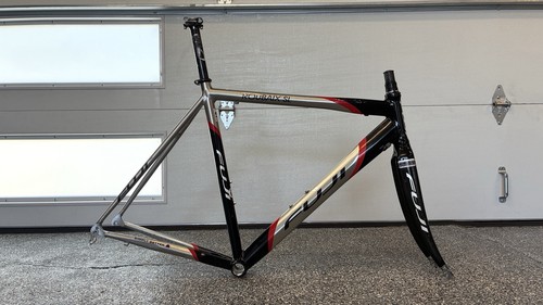 Fuji roubaix frameset - sl,