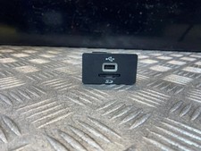 11-18 FORD FOCUS MK3 USB SD