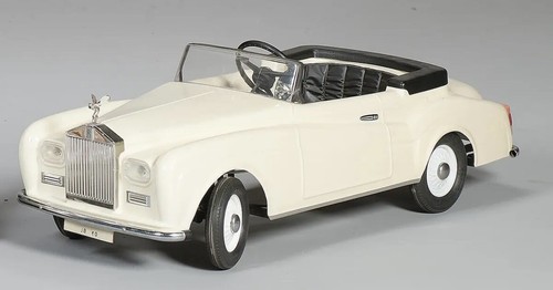 Pedal car triang shawrna rolls - pedal,